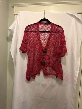 Kaktus Red Open Weave Crochet Cardigan with Large Coconut Buttons
